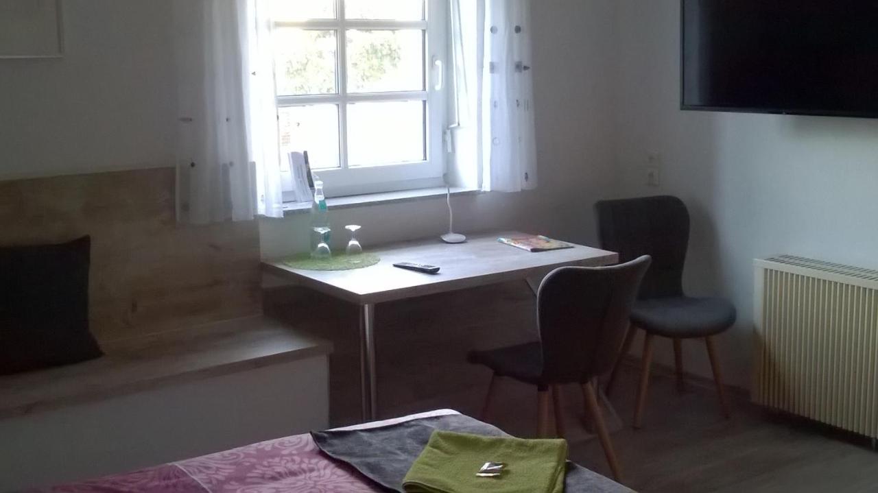 Prodel Pension Elisabeth Am Elberadweg מראה חיצוני תמונה