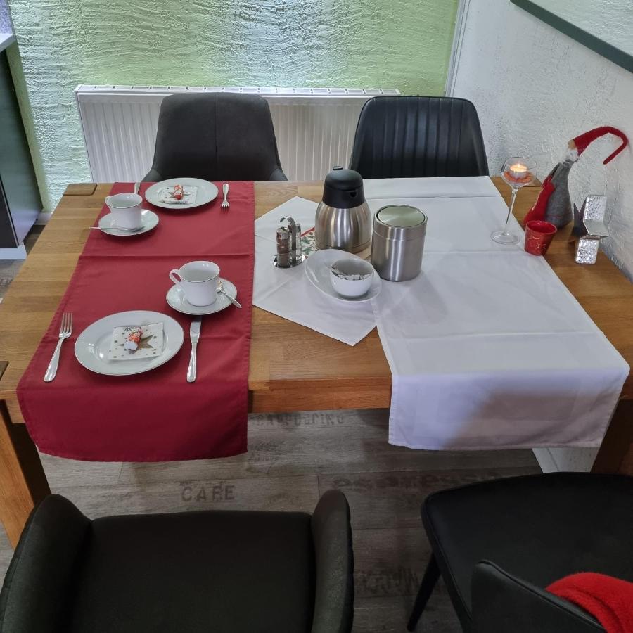 Prodel Pension Elisabeth Am Elberadweg מראה חיצוני תמונה